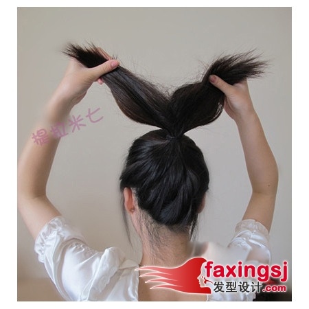 超美发型+2012最新韩版花苞头编法~让你亮丽
