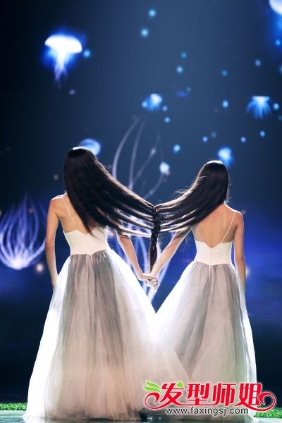<em>杨丽萍</em>的<em>侄女</em>小彩旗个人资料 小彩旗长大照片