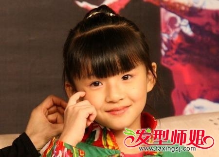 <em>杨丽萍</em>的<em>侄女</em>小彩旗个人资料 小彩旗长大照片
