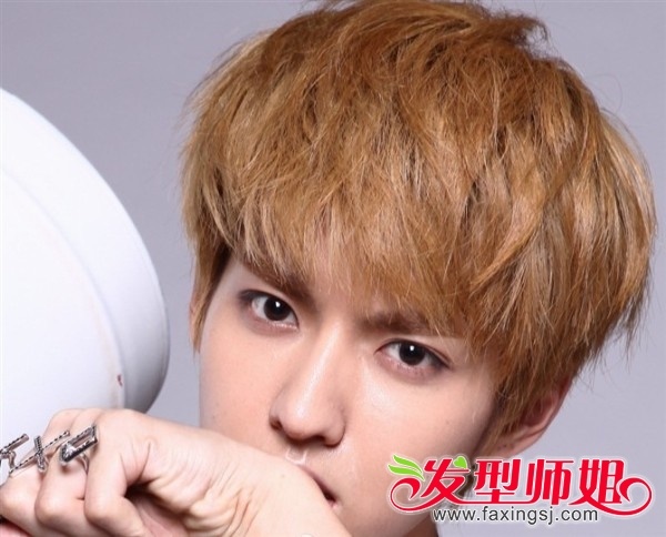 吴亦凡女友林西娅 宋茜接吻 家图片