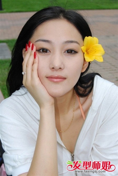 演员<em>张馨予个人资料</em> 张馨予疯狂床照/李晨/的乳