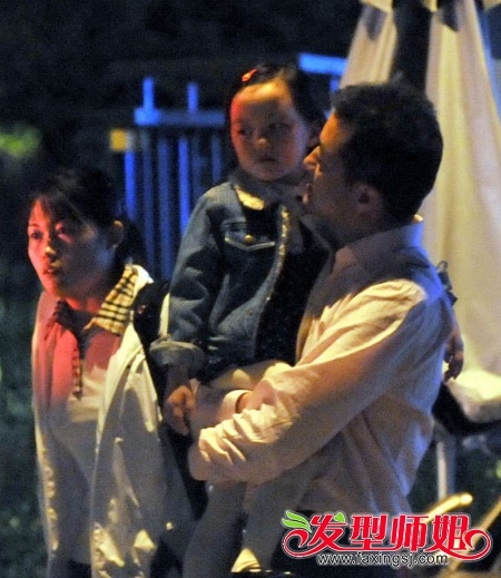 女儿李嫣个人资料+李嫣照片/与窦靖童/李亚鹏/近