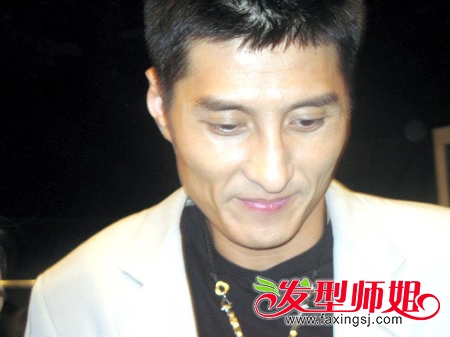 TWlycm9yc19FZGdl_胡兵的身高图片_胡兵pk高以翔身高图,胡兵胡歌身高 ...