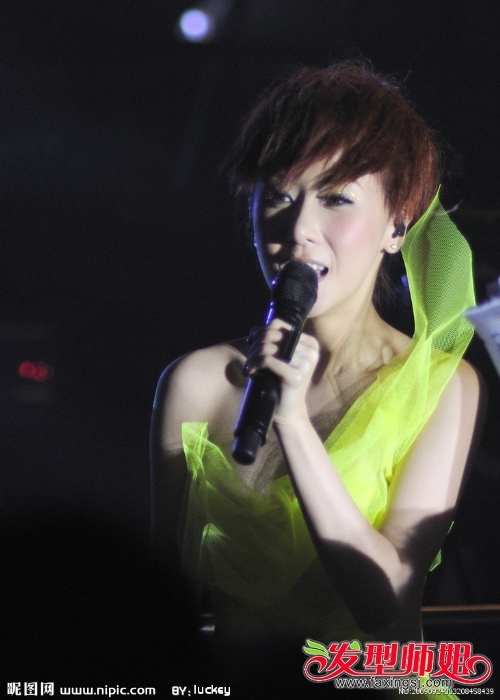 香港<em>女歌手</em>泳儿个人资料 泳儿<em>演唱会</em>/听的歌/图