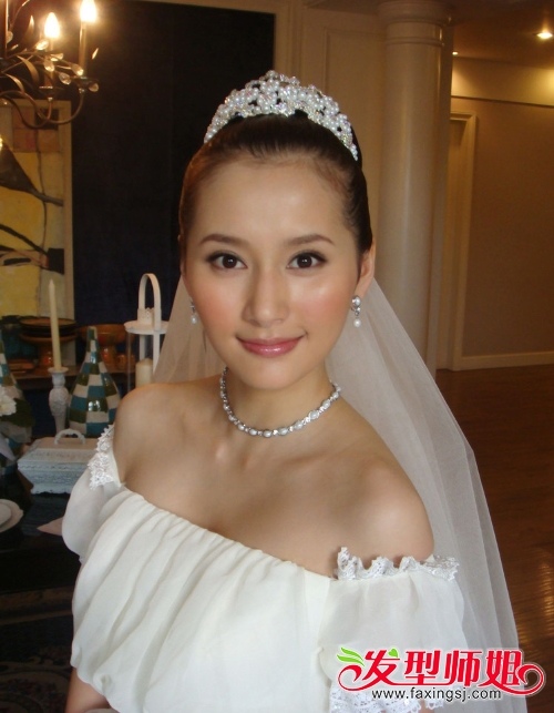 喜剧<em>女演员</em>杨青个人资料杨青近照图片/<em>身高</em>/年