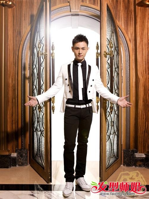 邓男子个人资料邓男子魔术/<em>女朋友/</em>年龄/肌肉_