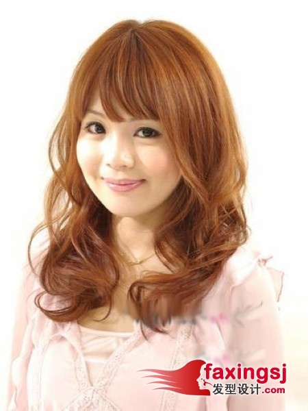 来看看吧约会发型~让大家甜美俏丽