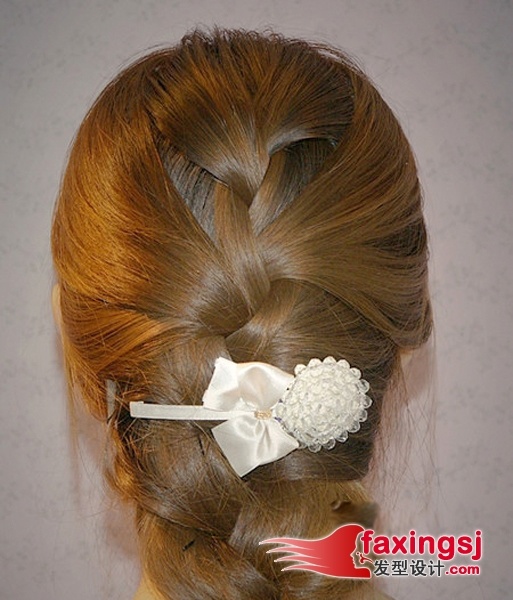 ϵ෢ б෢ᷨ~и