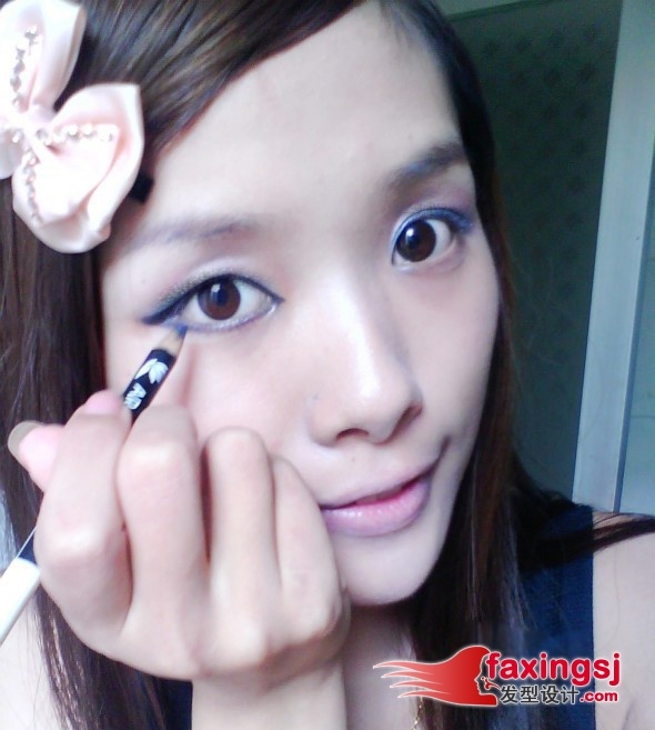 日式发+浓妆 2012最新韩版发型~继续可爱味