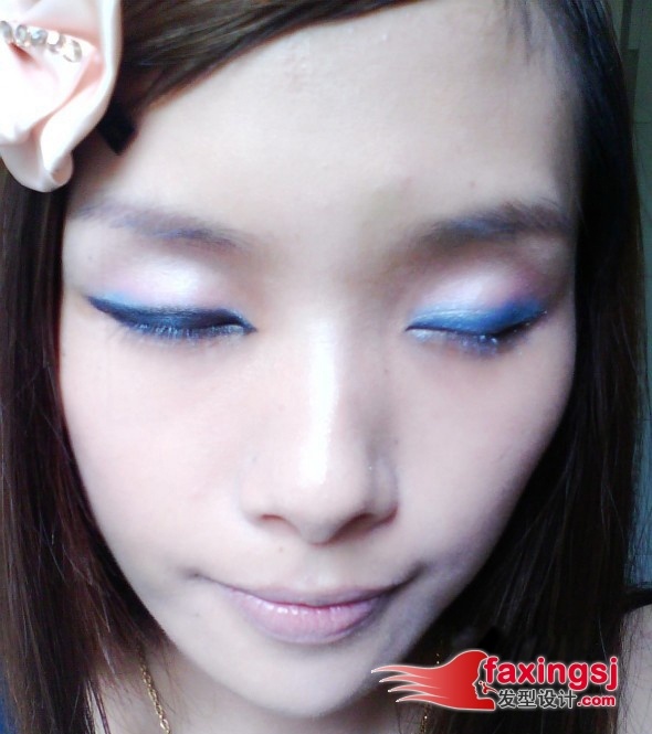 日式发+浓妆 2012最新韩版发型~继续可爱味