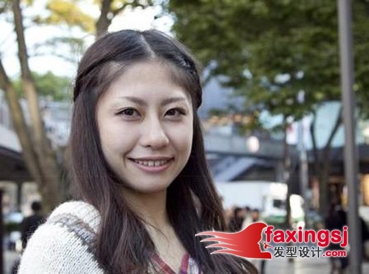 亮点日本发型 2014年发少女生新发型~浪漫侧边花