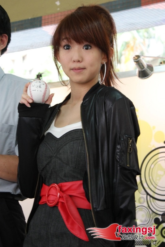 ˷~³ 2012·Ů