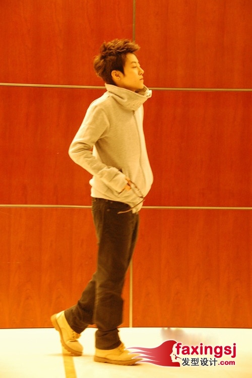 ˷~³ 2012·Ů