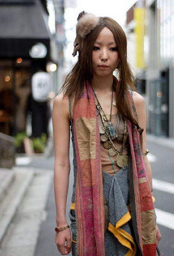 真人示范日本街拍发型　范儿潮女最新