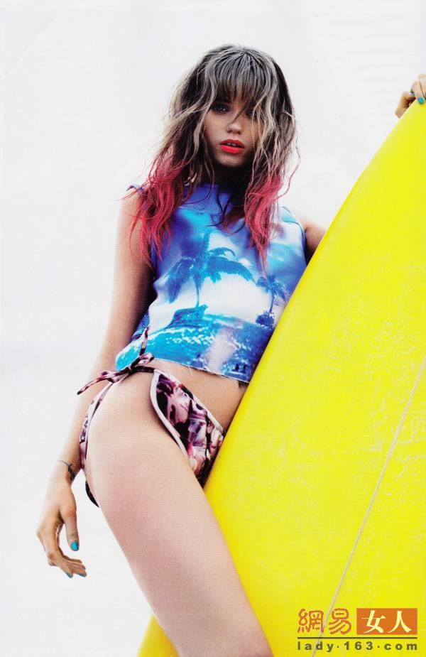 2010头发流行情人节发型 款款惹爱渐变发色