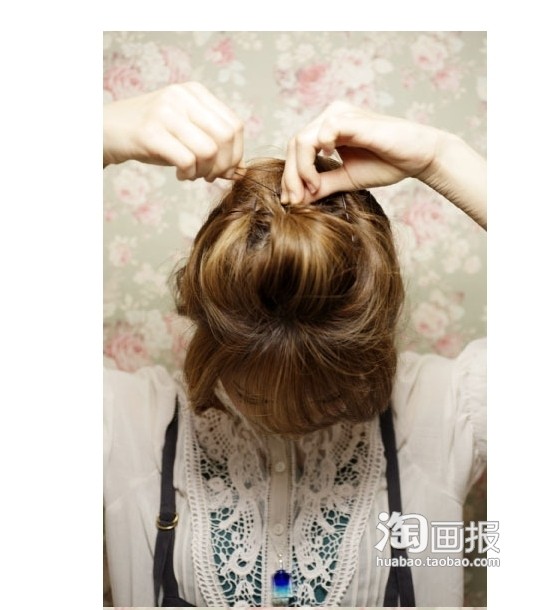 >> 如何盘韩式头发 秋季简单长发盘发发型(10) 这个适合ol先在头顶做