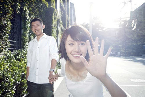 新年扮靓长脸型适合的短发 女明星为美丽大战